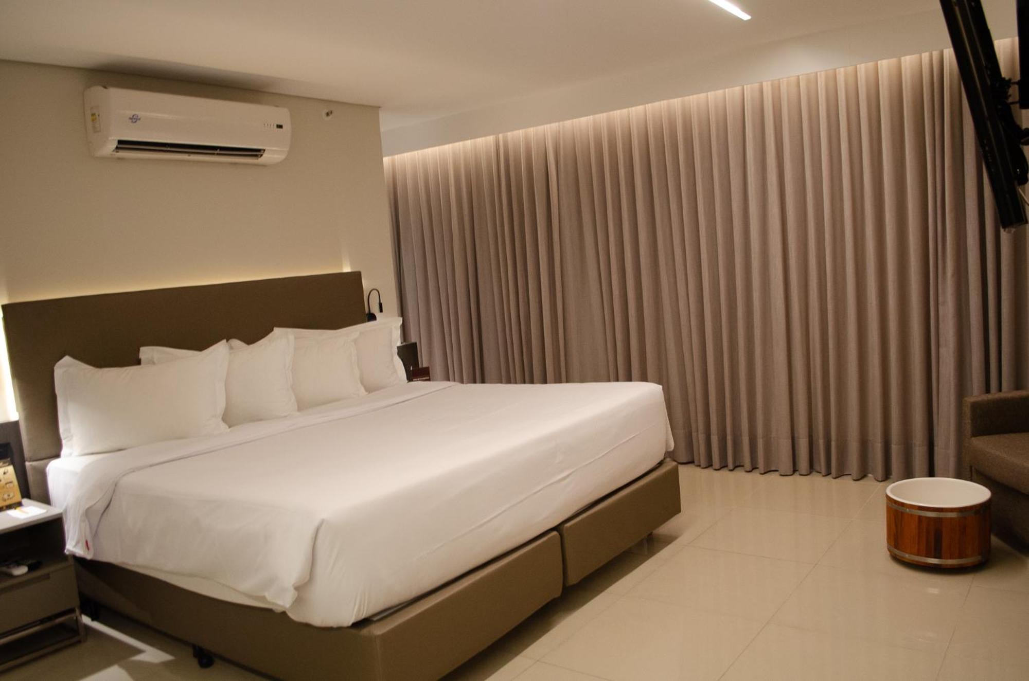 Royal Boutique Savassi Hotel Belo Horizonte Eksteriør billede A bedroom at the hotel